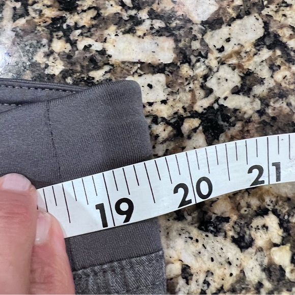 Figs Scrubs Gray Cargo Scrub Pants Size XL - Picture 7 of 10